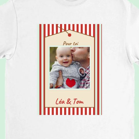 Thème Étiquette sur un tee-shirt personnalisé avec une photo